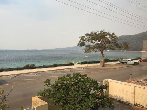 'Mooring Two Upstairs', 23 Shoal Bay Rd - Stunning Views, WIFI, Air Conditioning And Boat Parking - Accommodation Cooktown 2