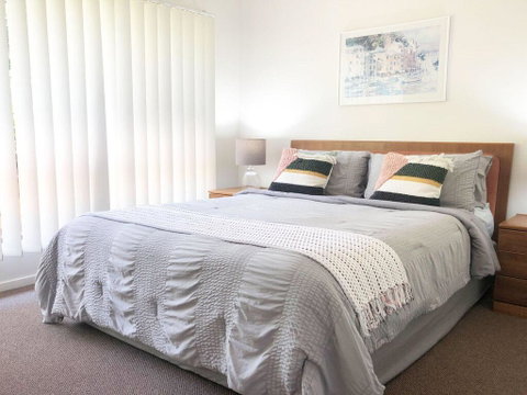'Sandy Palms' 28 Moorooba Cr - Beautiful Home With Wifi, Air-con And Boat Parking - Accommodation Cooktown 1