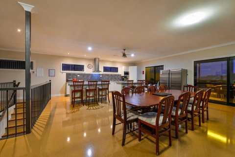 16 Crevalle Way - Fantastic House With Gulf Views - Accommodation Cooktown 3