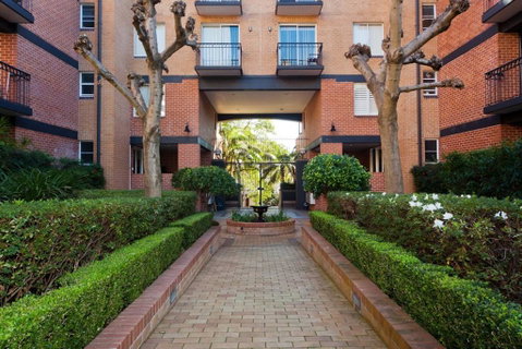 2 Bed Sydney Executive Apt Close To City - Accommodation Cooktown 3