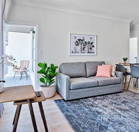 2 Bedroom Apt with Balcony  Air Con in Plympton - Accommodation Cooktown