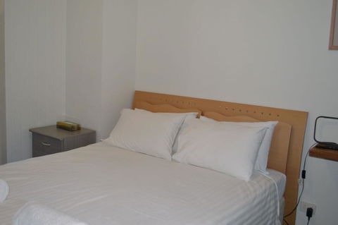 2 Lakeview Plaza - Accommodation Cooktown 3