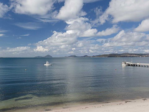 2/137 Soldiers Point Road - Luxury Unit On The Waterfront With Aircon And Free Unlimited Wi Fi - Accommodation Cooktown 2