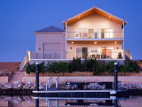 21 Corella Court - PRIVATE JETTY  POOL