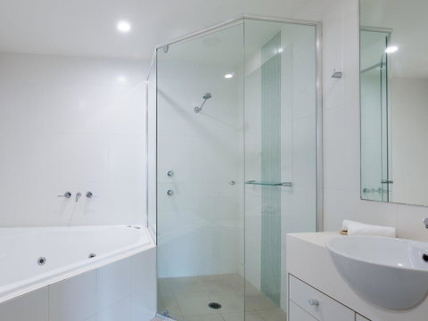 245 'Pacific Blue', 265 Sandy Point Rd - Air Conditioned Unit With Resort Facilities And Linen Supplied - Accommodation Cooktown 3