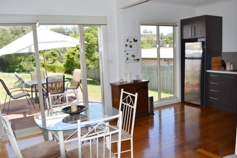 BLAIRGOWRIE BEACH SHACK..bay Beach Location - Accommodation Cooktown 2