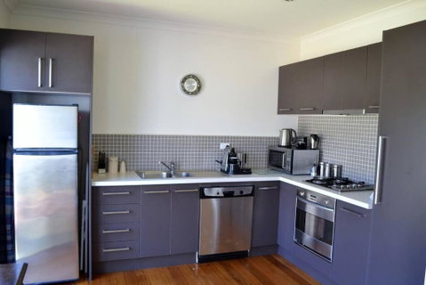 BLAIRGOWRIE BEACH SHACK..bay Beach Location - Accommodation Cooktown 3