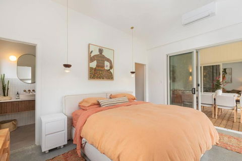 BRAND NEW Luxury Hinterland Cabin Flowing Creek2 - Accommodation Cooktown 2