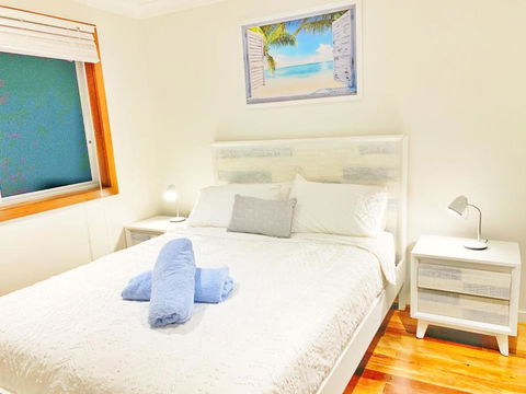 BRUNS BEACH HOUSE - Comfortable Holiday Accommodation At The Beach - Accommodation Cooktown 0