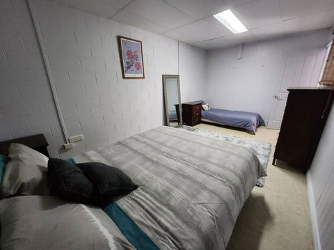 Central Comfy Holiday Unit - Accommodation Cooktown 4