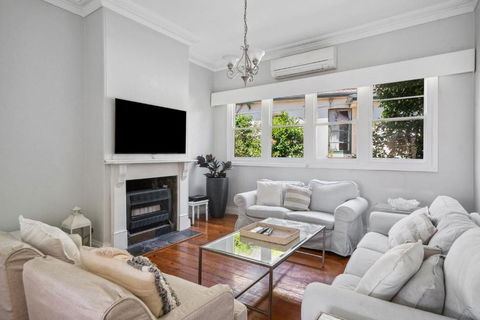 Charming House In Woolwich - Accommodation Cooktown 2