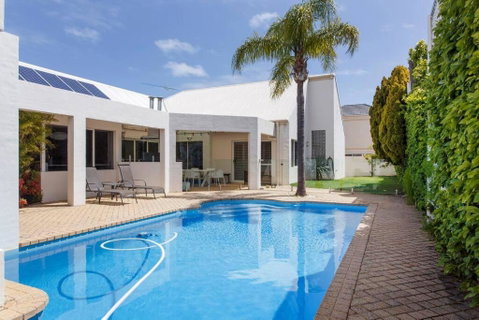 City Beach Coastal Family Home With Pool & Sauna - Accommodation Cooktown 0