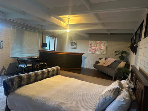 Close To The City - Accommodation Cooktown 3