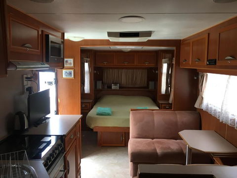 Comfortable Caravan - Accommodation Cooktown 0