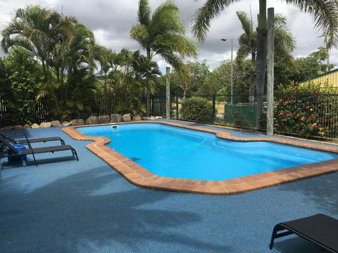 Comfortable Caravan - Accommodation Cooktown 2