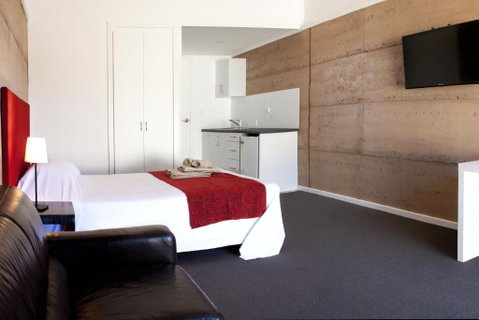 Crossroads Ecomotel - Accommodation Cooktown 1