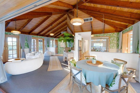 D-Bali Retreat - Accommodation Cooktown 2