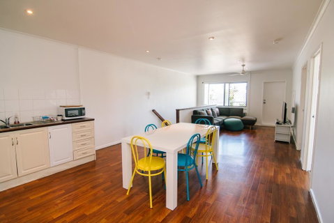 3 Bedroom Apartment / Spence St - Accommodation Cooktown 3
