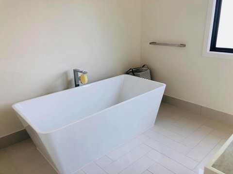 3 Bedroom Executive Luxury Beachside Townhouse - Accommodation Cooktown 2