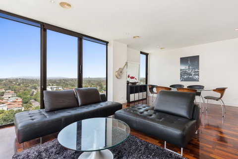 3-Bed Apartment With Parking Near Parks And Dining - Accommodation Cooktown 1