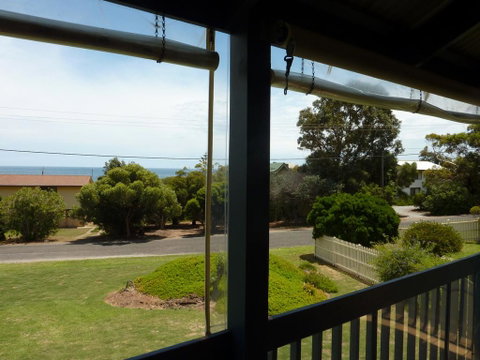 31 Elizabeth Crescent - Accommodation Cooktown 0
