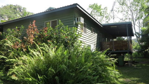 47 Yates St Nelly Bay - Accommodation Cooktown 0