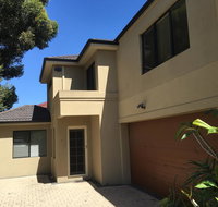 4x3 Townhouse in Rivervale - Accommodation Cooktown