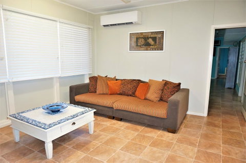 5 Learmonth Street - Close To Town Centre - Accommodation Cooktown 2