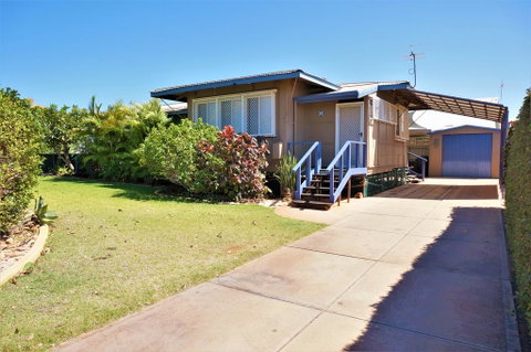 5 Learmonth Street - Close To Town Centre - Accommodation Cooktown 0