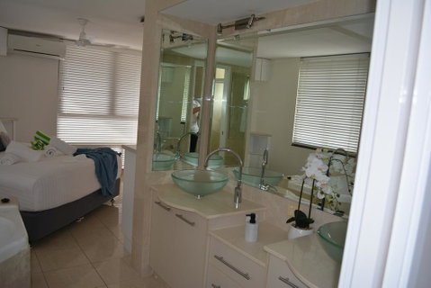 5,  Apartment On The Esplanade - Accommodation Cooktown 3