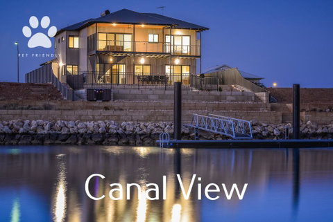 6 Corella Court - PRIVATE JETTY & POOL - Accommodation Cooktown 1