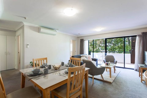 A Comfy 2BR Home, Top Location, FREE Parking - Accommodation Cooktown 2