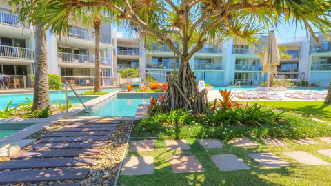 A Deluxe Swim Up - Drift Apartments South - Accommodation Cooktown 3
