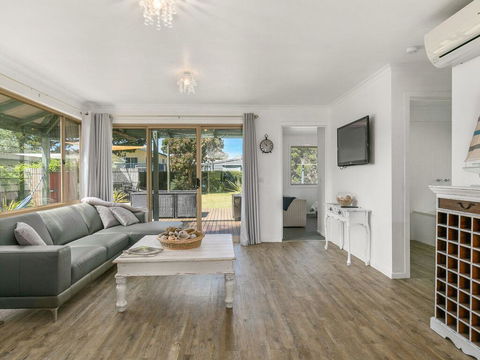 A La Plage - Accommodation Cooktown 1