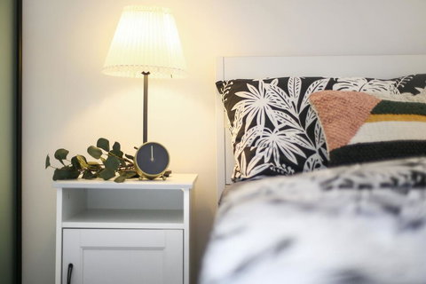 A Spacious & Modern Home Next To Southern Cross - Accommodation Cooktown 0