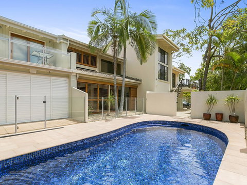 A Superb Location For Enjoying The Best Of Noosa - Unit 2/69 Noosa Parade - Accommodation Cooktown 0