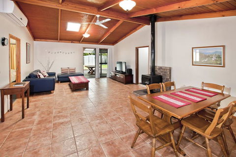 Abbey Beach Shack - Accommodation Cooktown 1