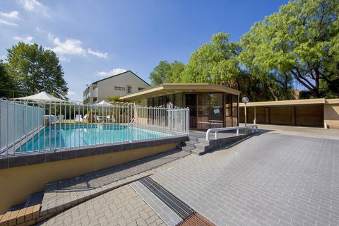 Accommodate Canberra - Kingston Court - Accommodation Cooktown 2