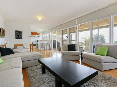 DROMANA BEACH SHACK - Accommodation Cooktown 3