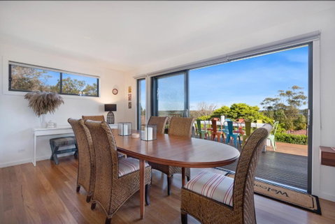 EAST52A - Lake Views - Accommodation Cooktown 3