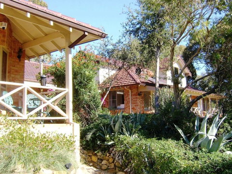 Eleebana Guest House - Accommodation Cooktown 1