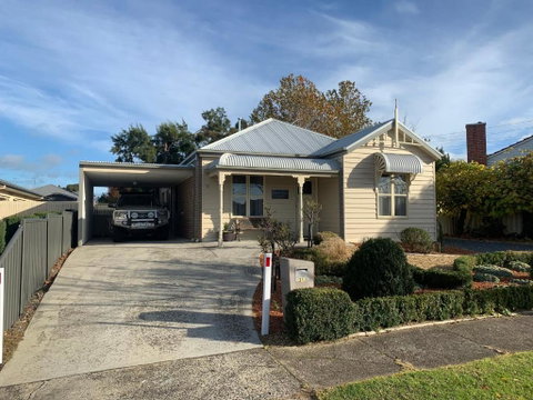 Elmsford Cottage - Accommodation Cooktown 0