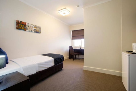 Enfield Hotel - Accommodation Cooktown 2