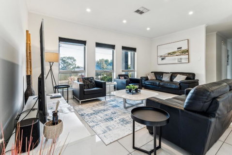 Enfield Executive - Accommodation Cooktown 3