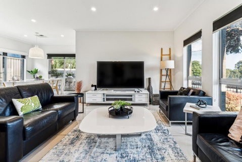Enfield Executive - Accommodation Cooktown 4