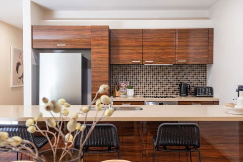 Esplanade Escape To The Brighton Beach Boxes - Accommodation Cooktown 2