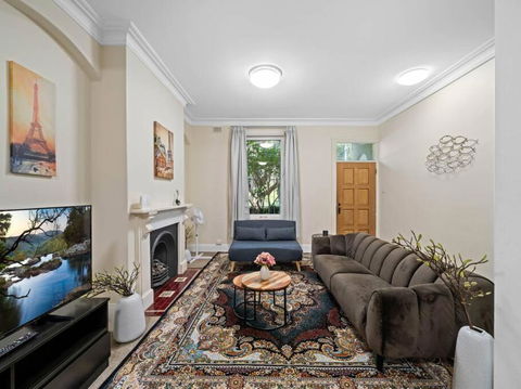 Fancy 4 BR House With Parking - ICC&Darling Harbour-8 Mins Walk - Accommodation Cooktown 3