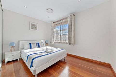 Exquisite Chinese Style Garden - Accommodation Cooktown 1