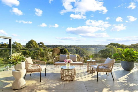 Exquisite Home With Pool & National Park Views - Accommodation Cooktown 2