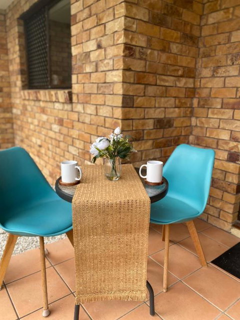 Fabulous Canal-front Unit In Mooloolaba - Accommodation Cooktown 3